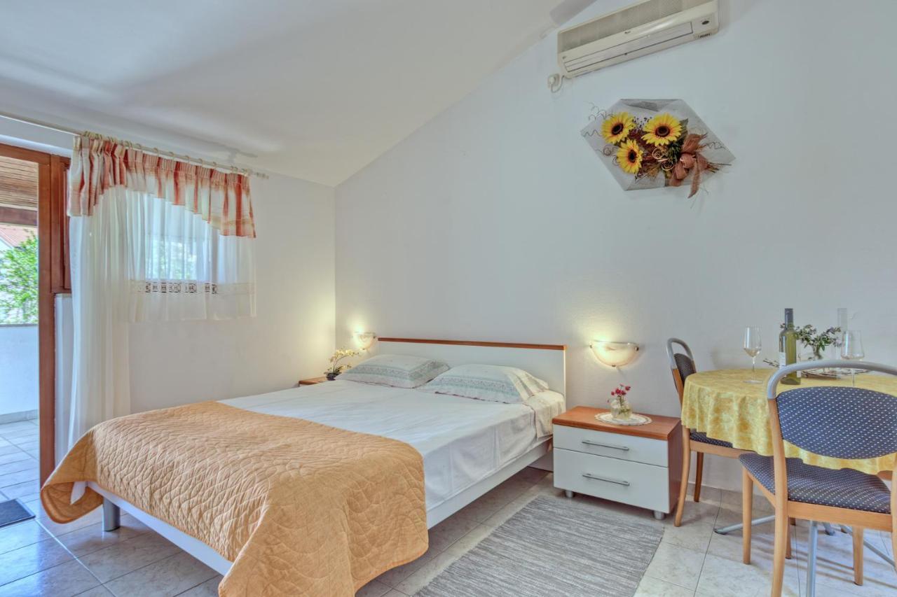 Apartmets Slavica 1644 Banjole Zewnętrze zdjęcie