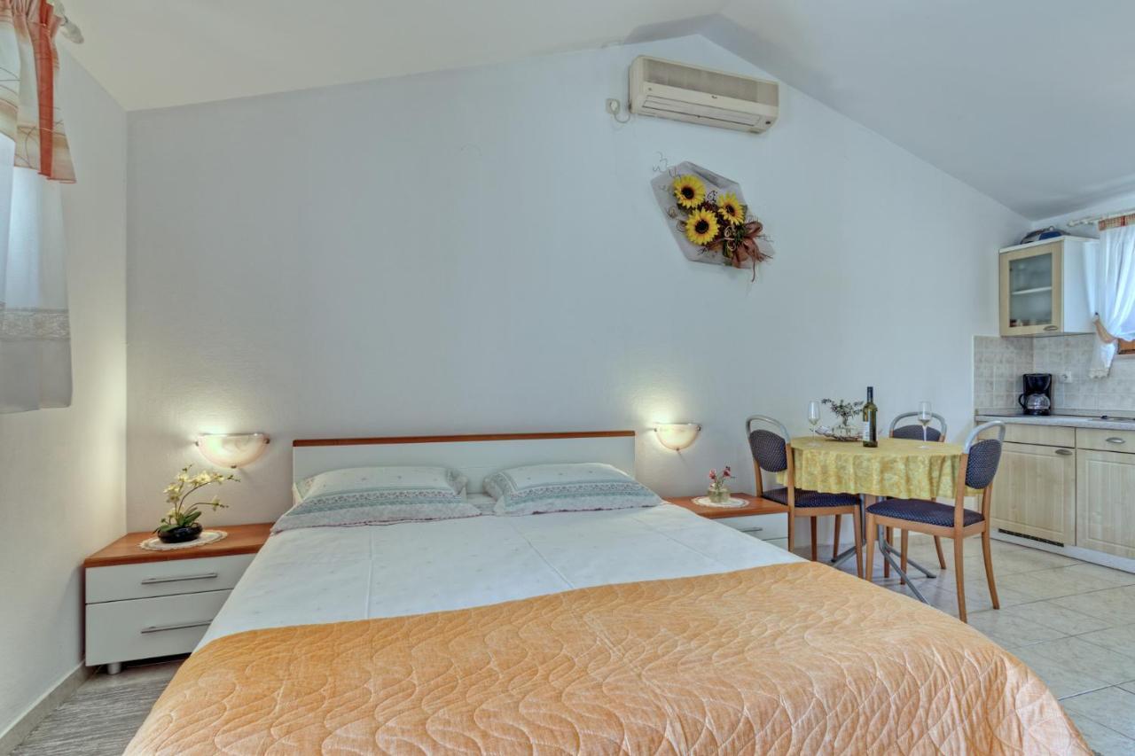 Apartmets Slavica 1644 Banjole Zewnętrze zdjęcie