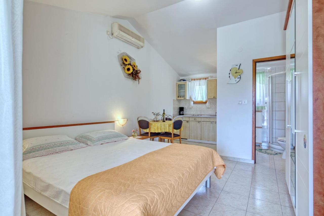 Apartmets Slavica 1644 Banjole Zewnętrze zdjęcie