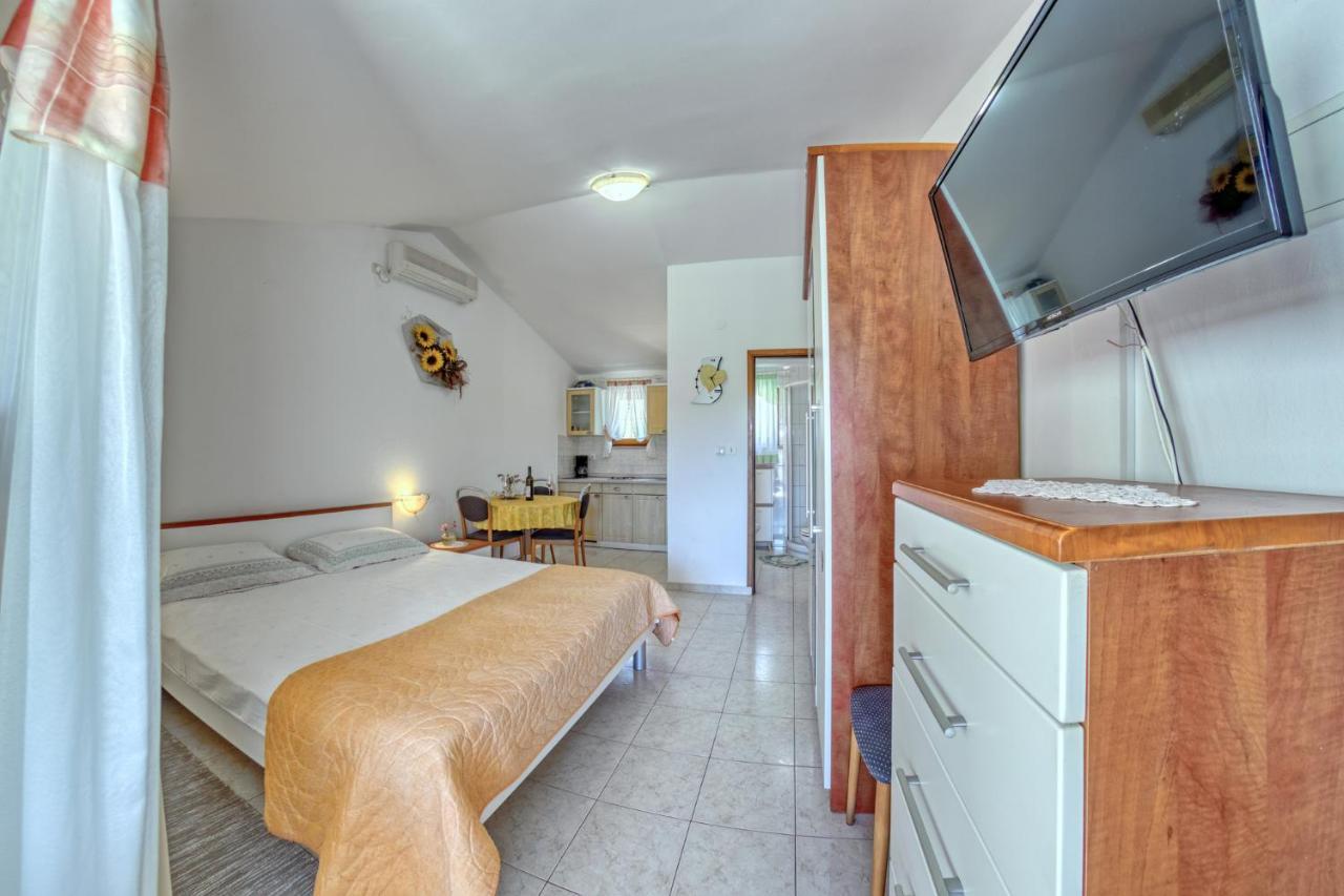 Apartmets Slavica 1644 Banjole Zewnętrze zdjęcie