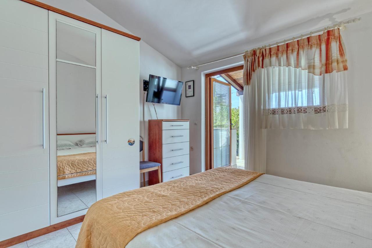 Apartmets Slavica 1644 Banjole Zewnętrze zdjęcie