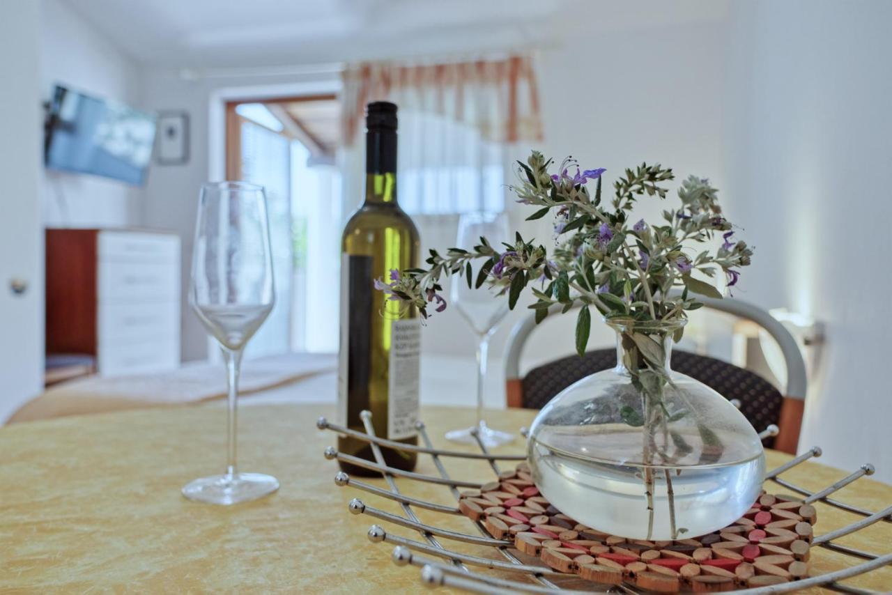 Apartmets Slavica 1644 Banjole Zewnętrze zdjęcie